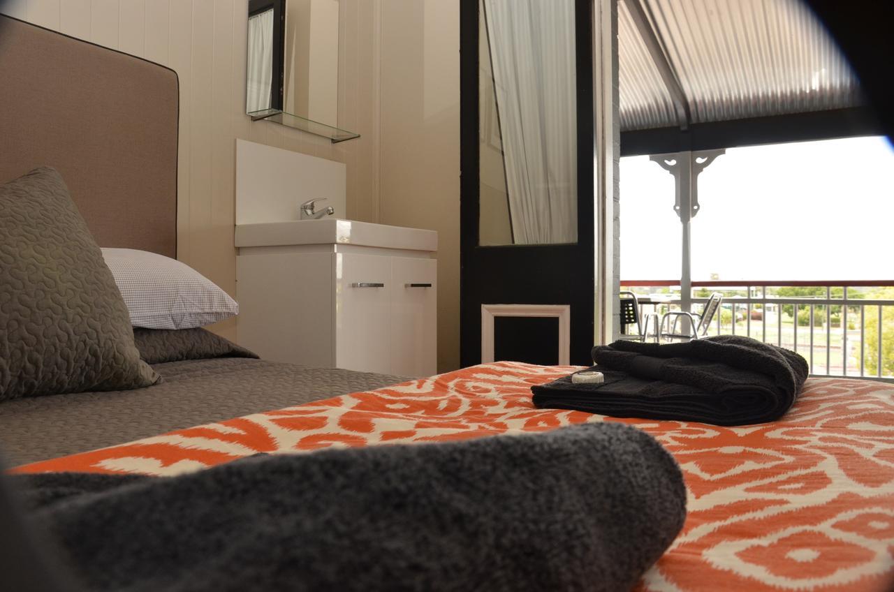Royal Gatton Hotel Εξωτερικό φωτογραφία