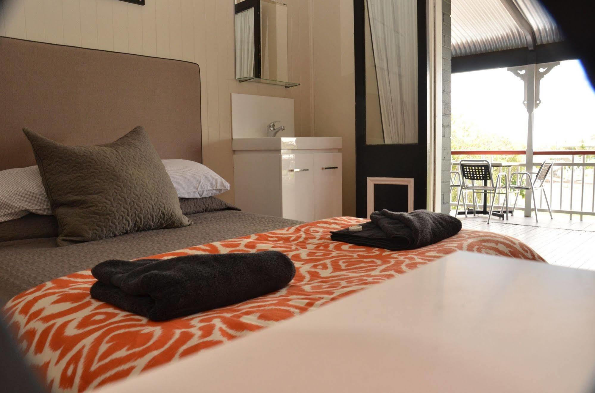 Royal Gatton Hotel Εξωτερικό φωτογραφία