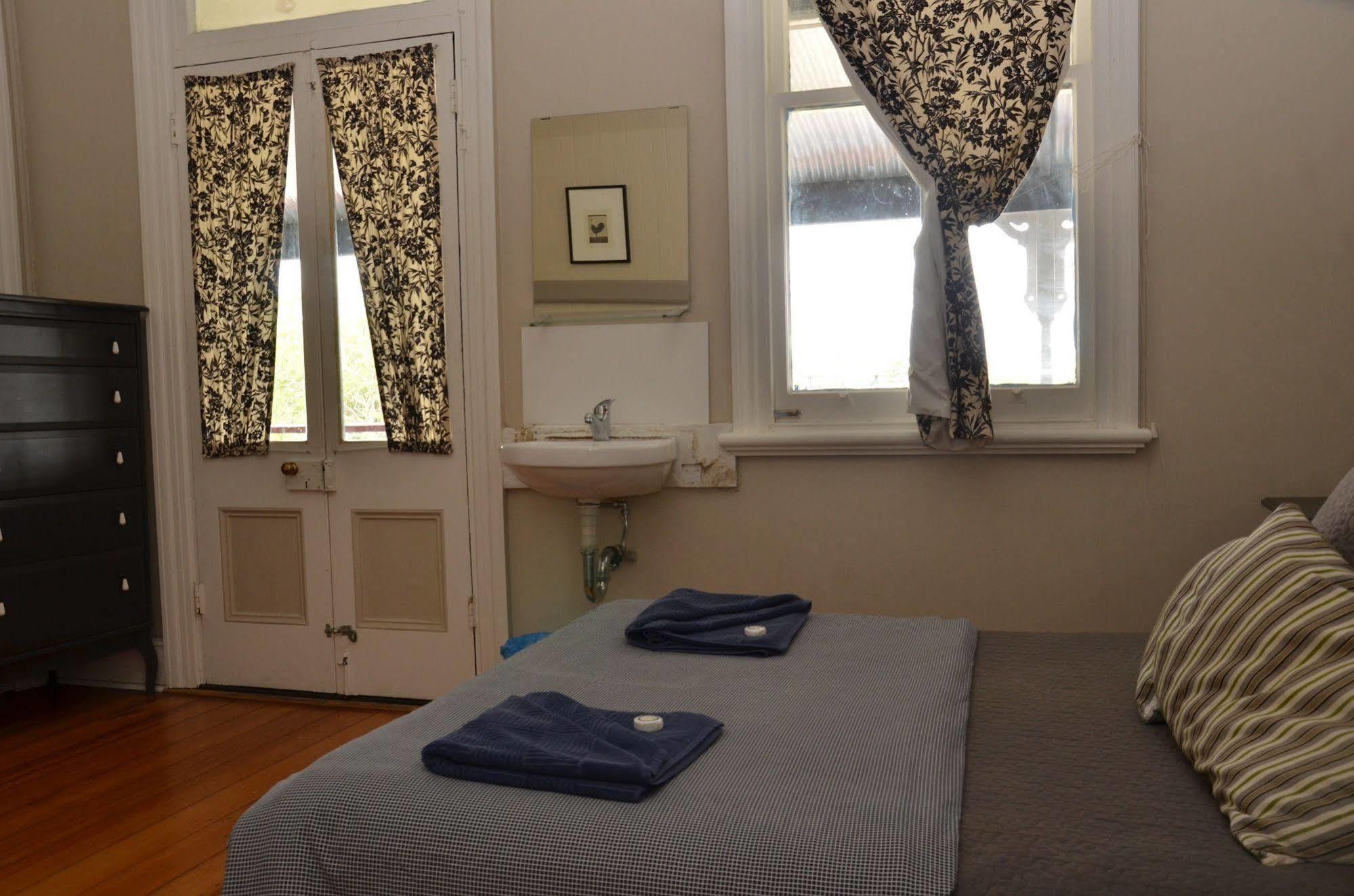 Royal Gatton Hotel Εξωτερικό φωτογραφία